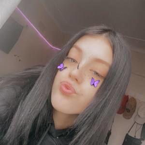 Meet your Posher, Alexis